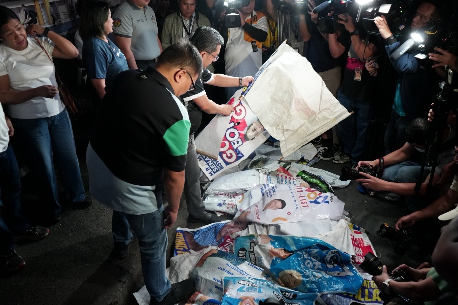 MMDA deploys 500 personnel to remove illegal campaign materials 