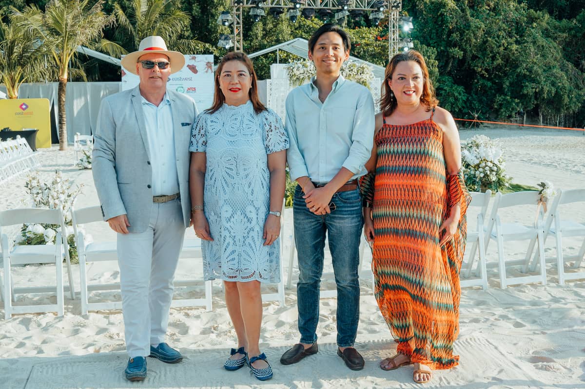 GM Didier Belmonte, Easwest Bank’s Josephine Abad, Airasia’s Gian Directo and Carmela Bocanegra of Chroma Hospitality.