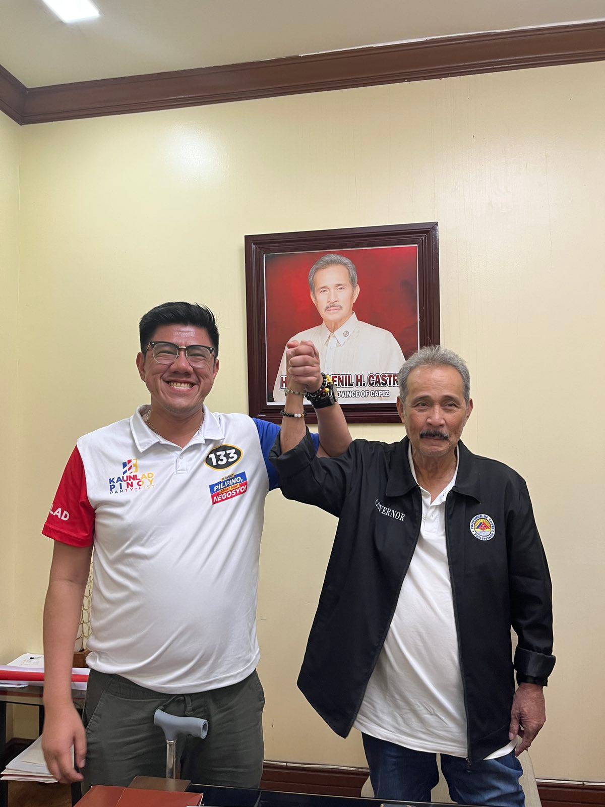 Kuya Choi with veteran lawmaker and incumbent Capiz Governor Fredenil H. Castro