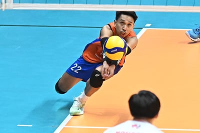 Criss Cross, Cignal clash in pre-finals duel