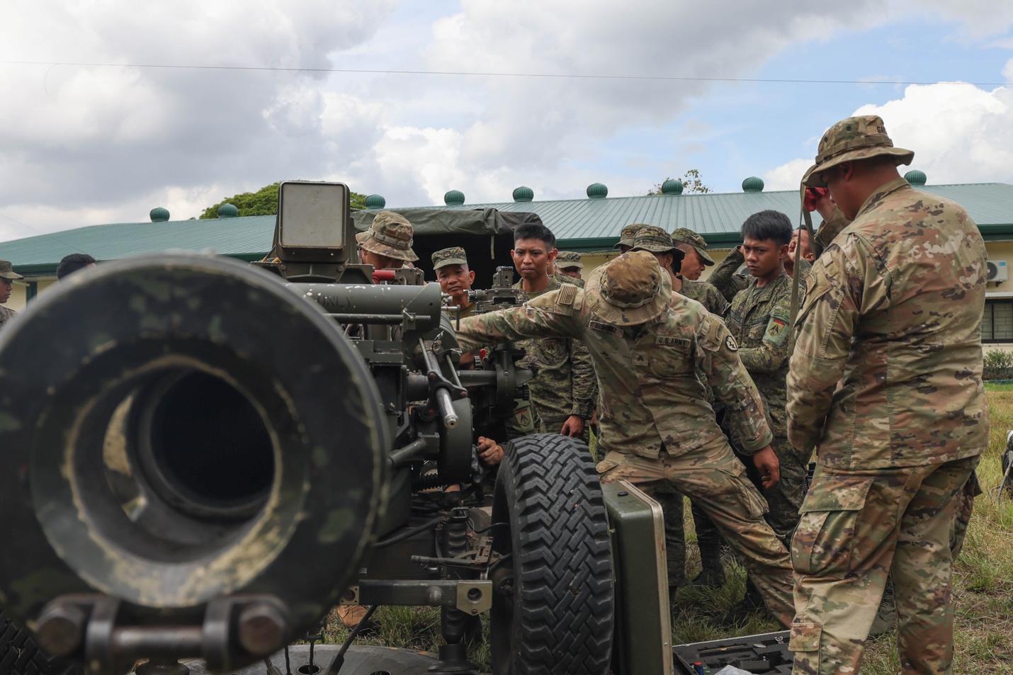 AFP, U.S. military hold sling load exercise