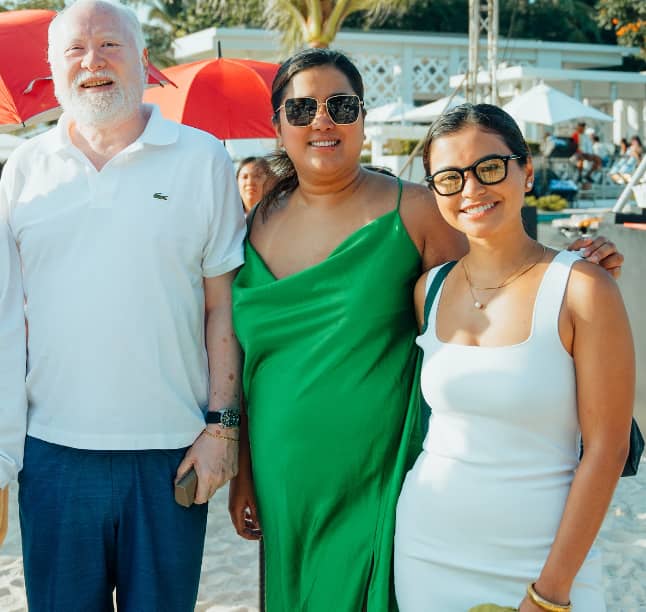Tito, Patricia and Chelly Bocanegra.
