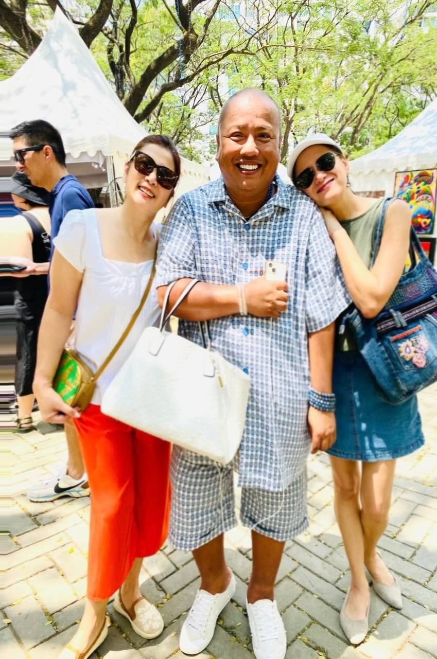 Denise Lopez Sta. Maria, the author and Francesca Manotoc.