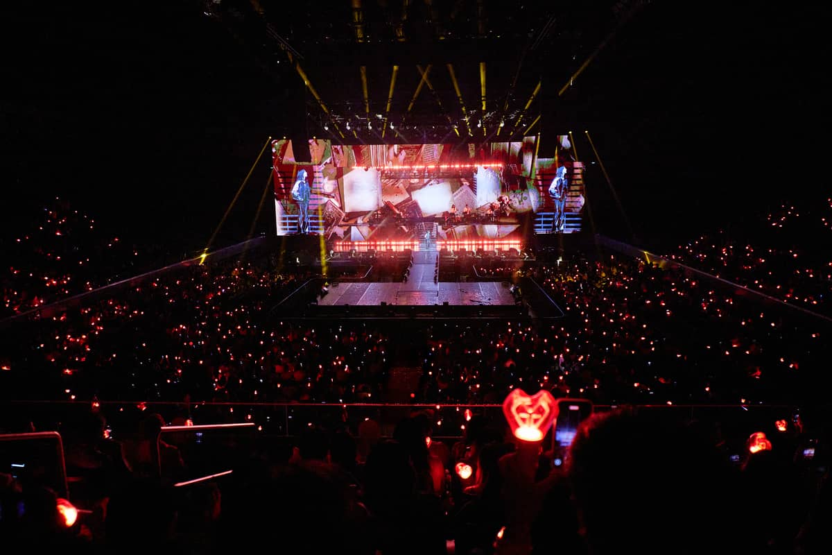 A full-packed crowd at the SM Mall of Asia Arena.