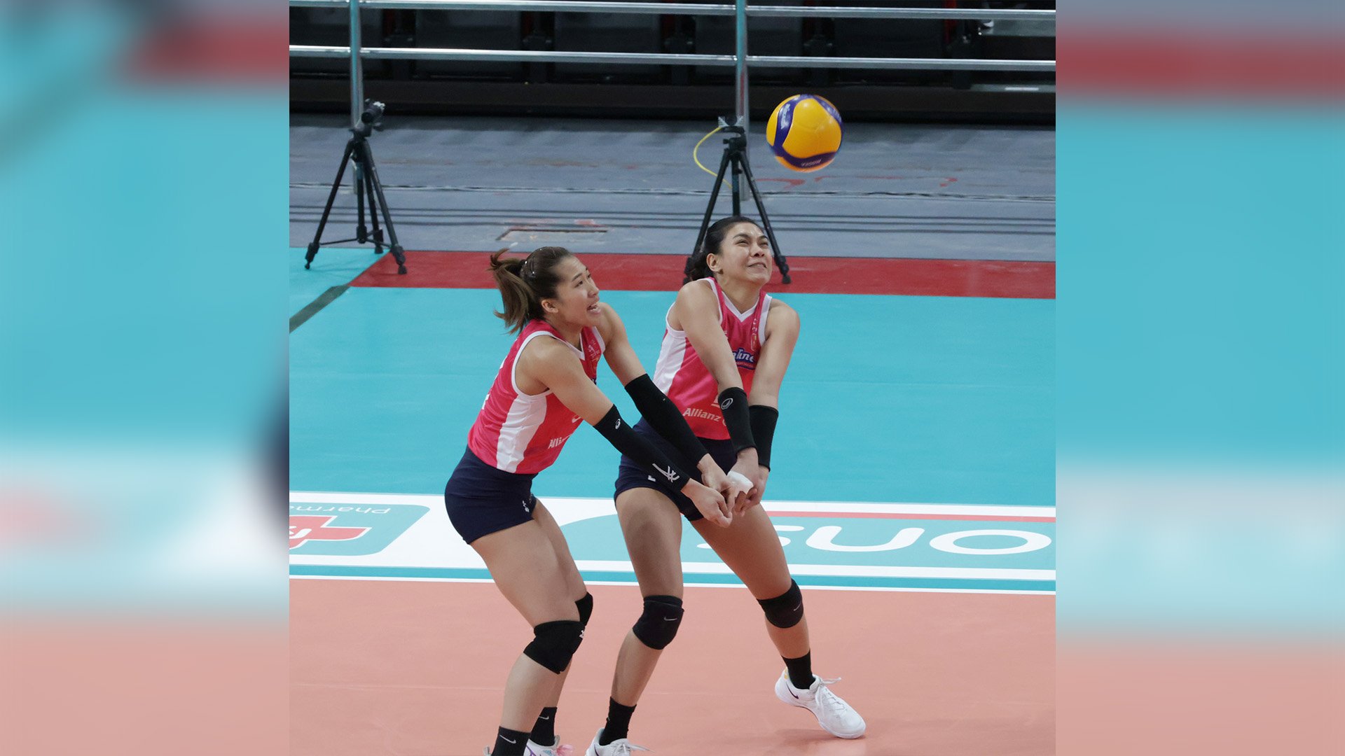 NOT SO FAST: Creamline frustrates Akari, keeps title bid alive