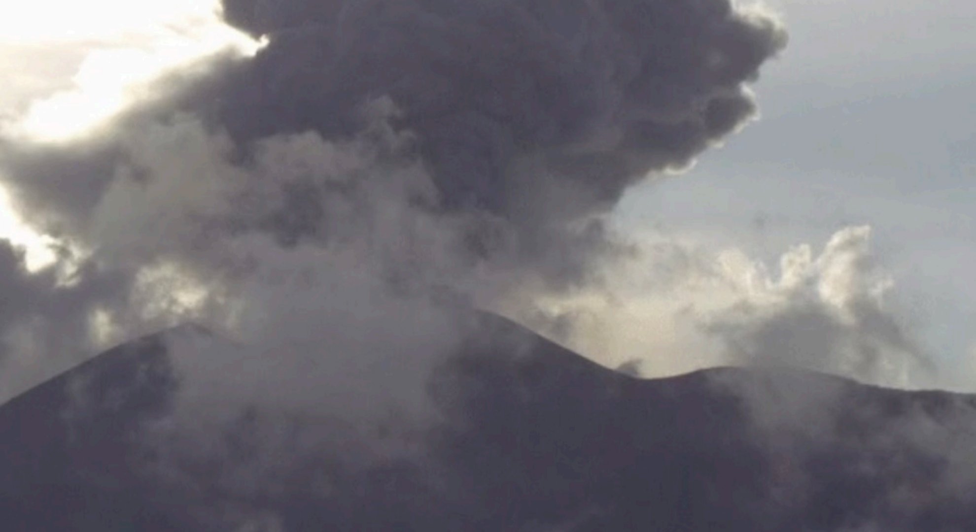 Kanlaon Volcano spews ash anew