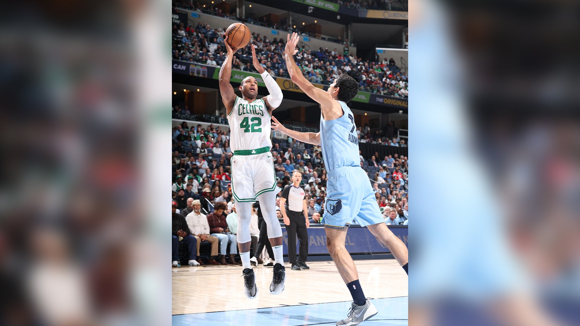 AL Horford delivers a vintage performance, dropping 26 points to lead the Boston Celtics to their ninth straight win with a 117-103 win over the Memphis Grizzlies in the NBA regular season.