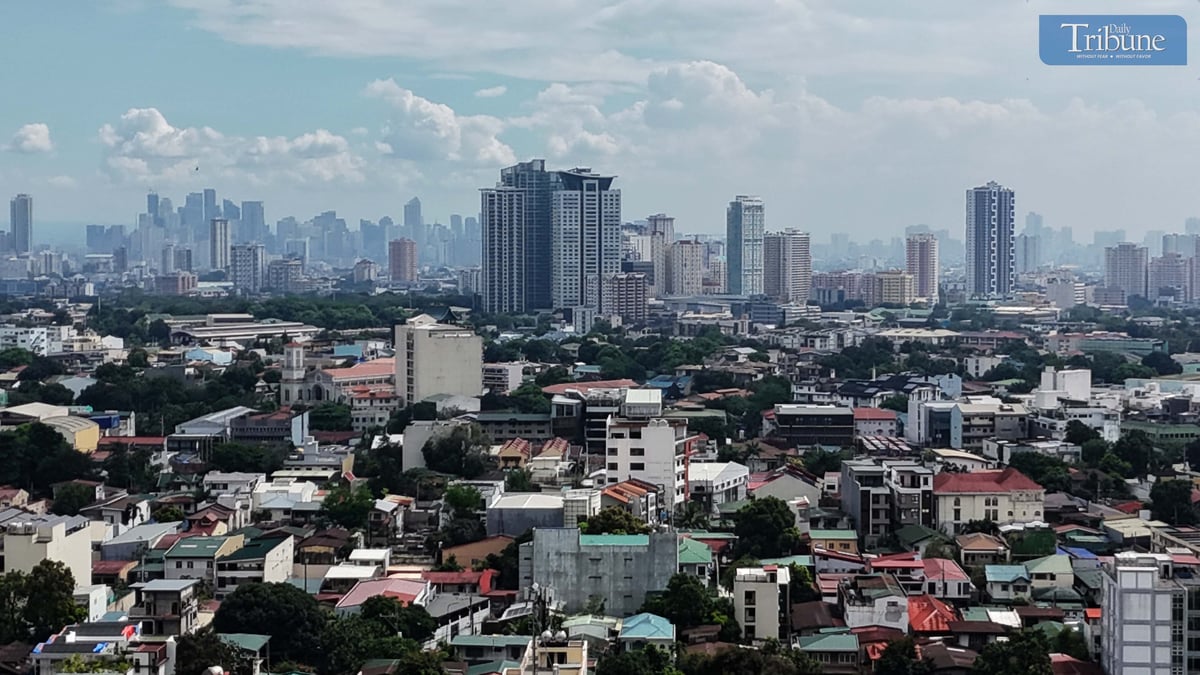 A view of Metro Manila seen from Quezon City on Wednesday, 2 April 2025, following the deadly earthquake in Myanmar. The Palace urged local government unit (LGU) officials to conduct building inspections and enforce strict permit issuance as a precaution against the Big One.