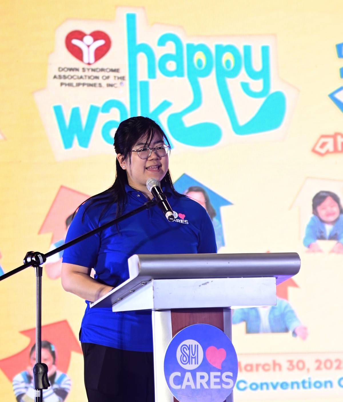 A beautiful milestone when SM Supermalls AVP for Marketing Ms. Hanna Carinna Sy, takes after her father, Mr. Hans Sy, as she welcomes this year’s Happy Walk.