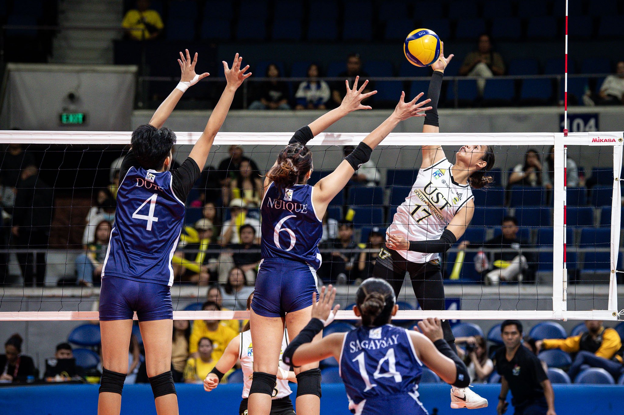 Poyos, Jurado rescue Tigresses