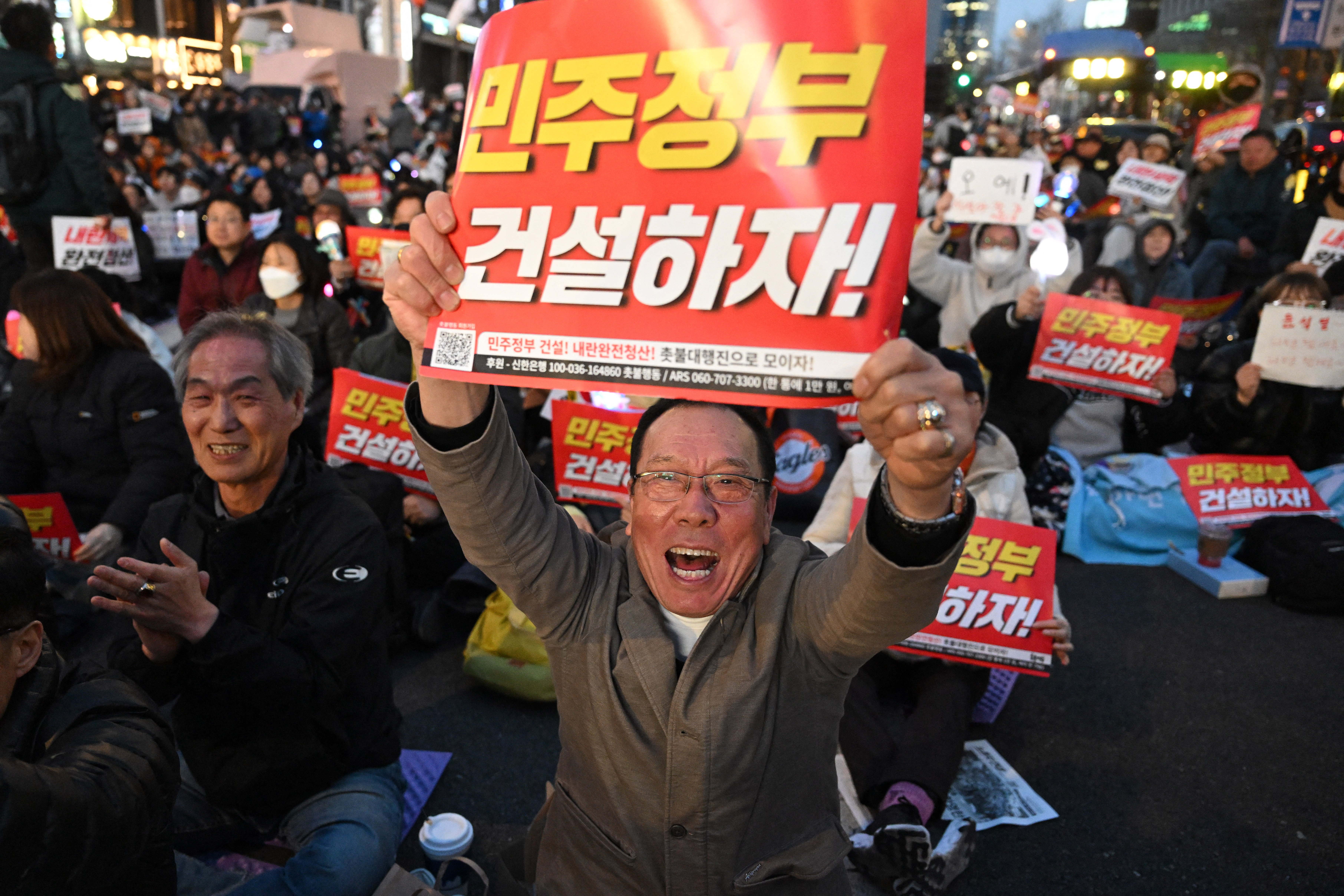 Filipinos cautioned amid Seoul protests