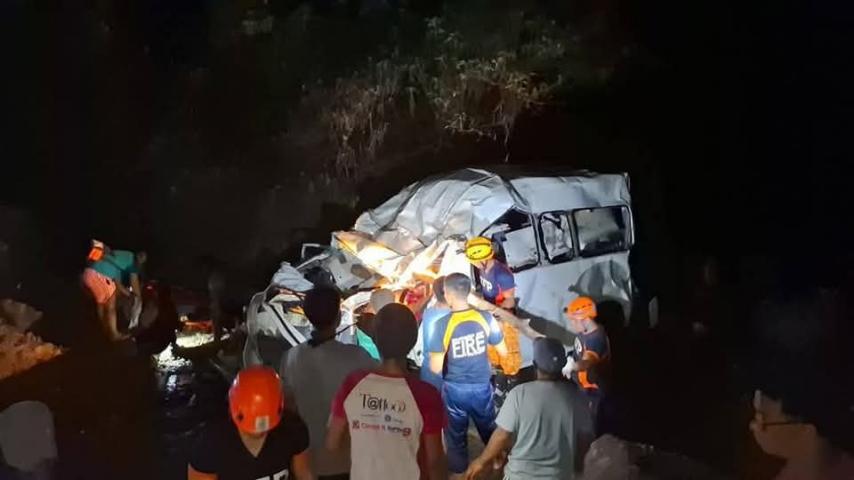 Five dead, nine hurt after van fell in Mountain Province 