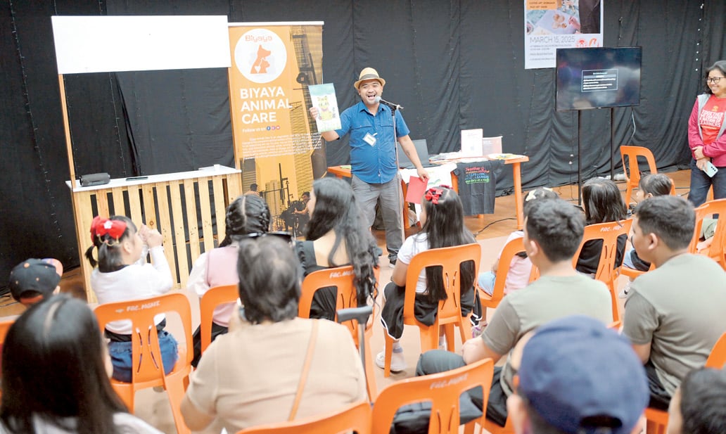 Rey Bufi, founder of The Storytelling Project, led a storytelling session for the children of Meralco employees, sharing valuable lessons on animal welfare.