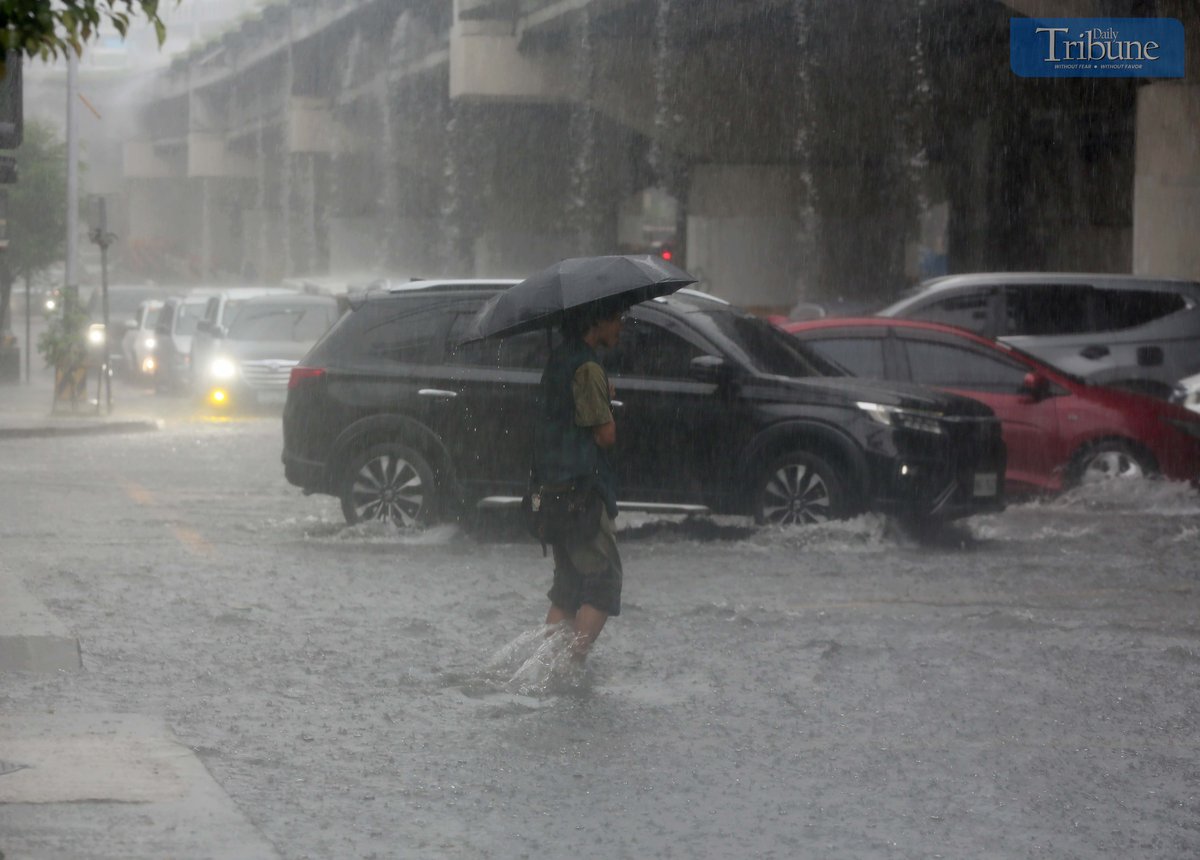Heavy downpour floods parts of EDSA