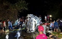 5 dead, 9 hurt after Mountain Province van crash
