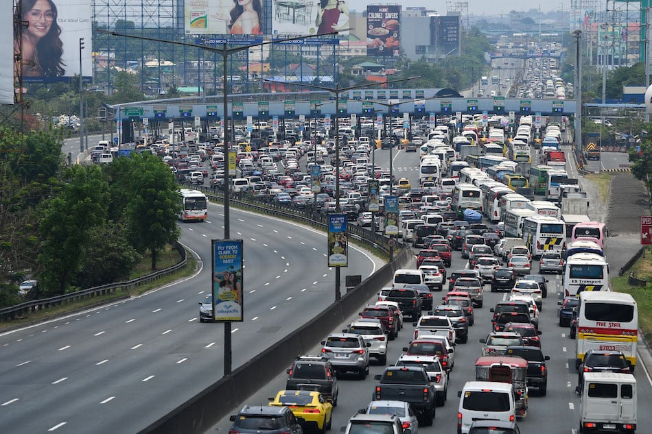 As Lenten exodus looms, LTO deploys enforcers at SLEX