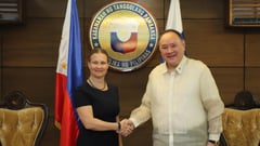 Gibo, Finnish envoy discuss defense ties