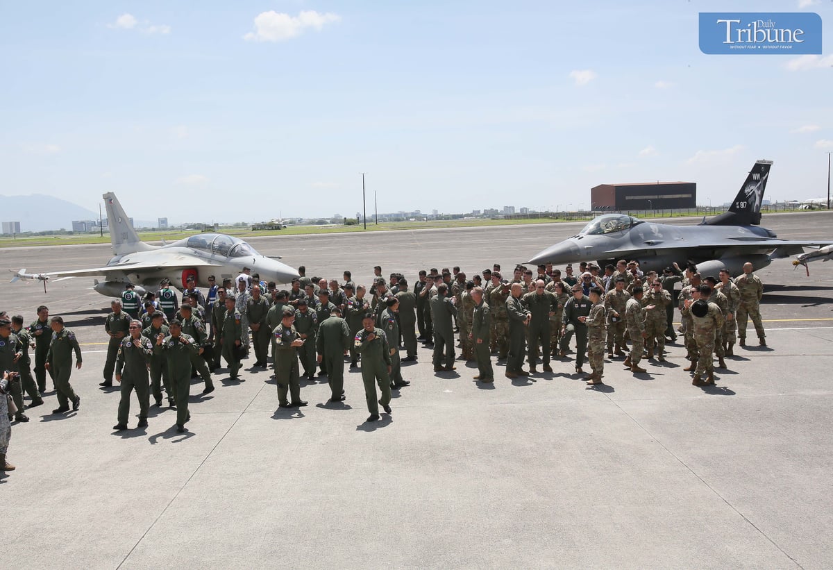 PAF Commanding General Lt. Gen. Arthur Cordura and PACAF Air National Guard Mobilization Assistant MGen. Christopher Sheppard led the opening ceremony of Cope Thunder Philippines 2025-1 at Clark Air Base in Mabalacat City, Pampanga, on Monday, 7 April, 2025.
The exercise, a bilateral training between the Philippines and the United States, includes 729 personnel and various aircraft from the Philippine Air Force, such as FA-50PH, A-29B Super Tucano, S-76A, and S70i Blackhawk helicopters, as well as 250 personnel and 12 F-16 fighter jets from the U.S. Pacific Air Forces. The drills will focus on aircraft maneuvers, tactics, and enhancing operational readiness.