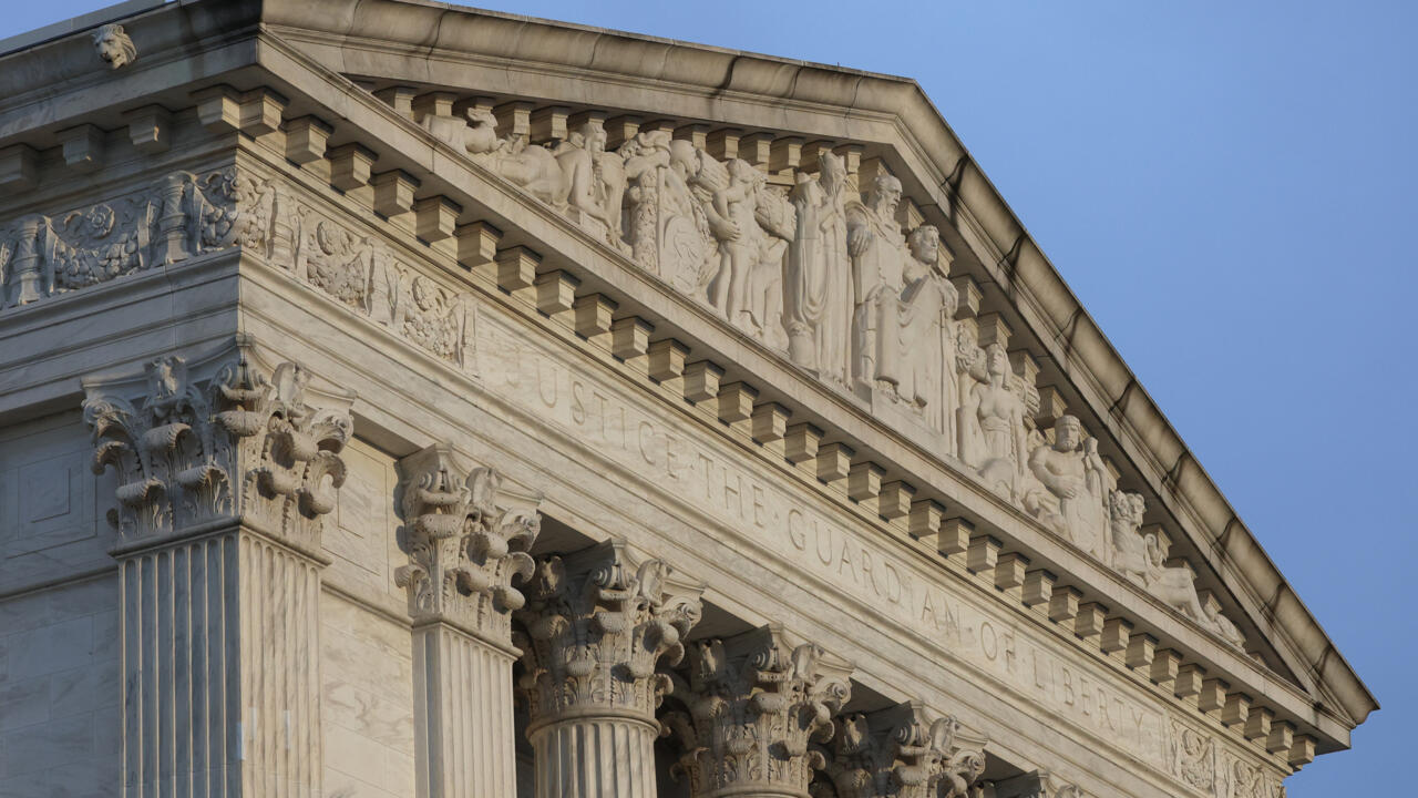 Supreme Court halts order reinstating fired federal workers