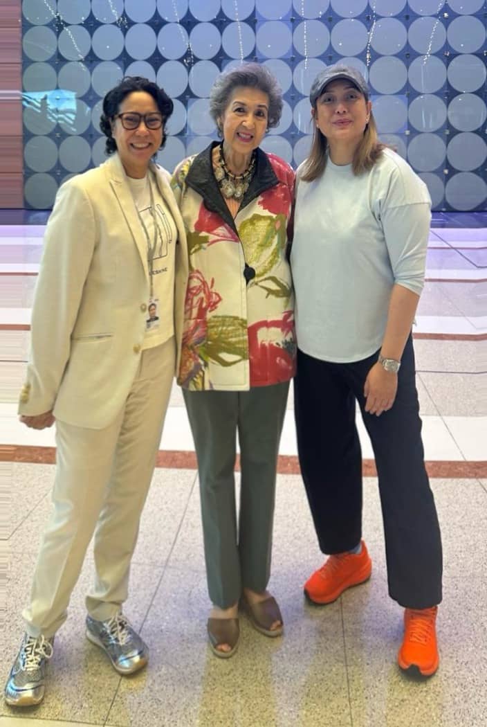silverlens’ Isa Lorenzo and Rachelle Rillo with Maritess Pineda(center).