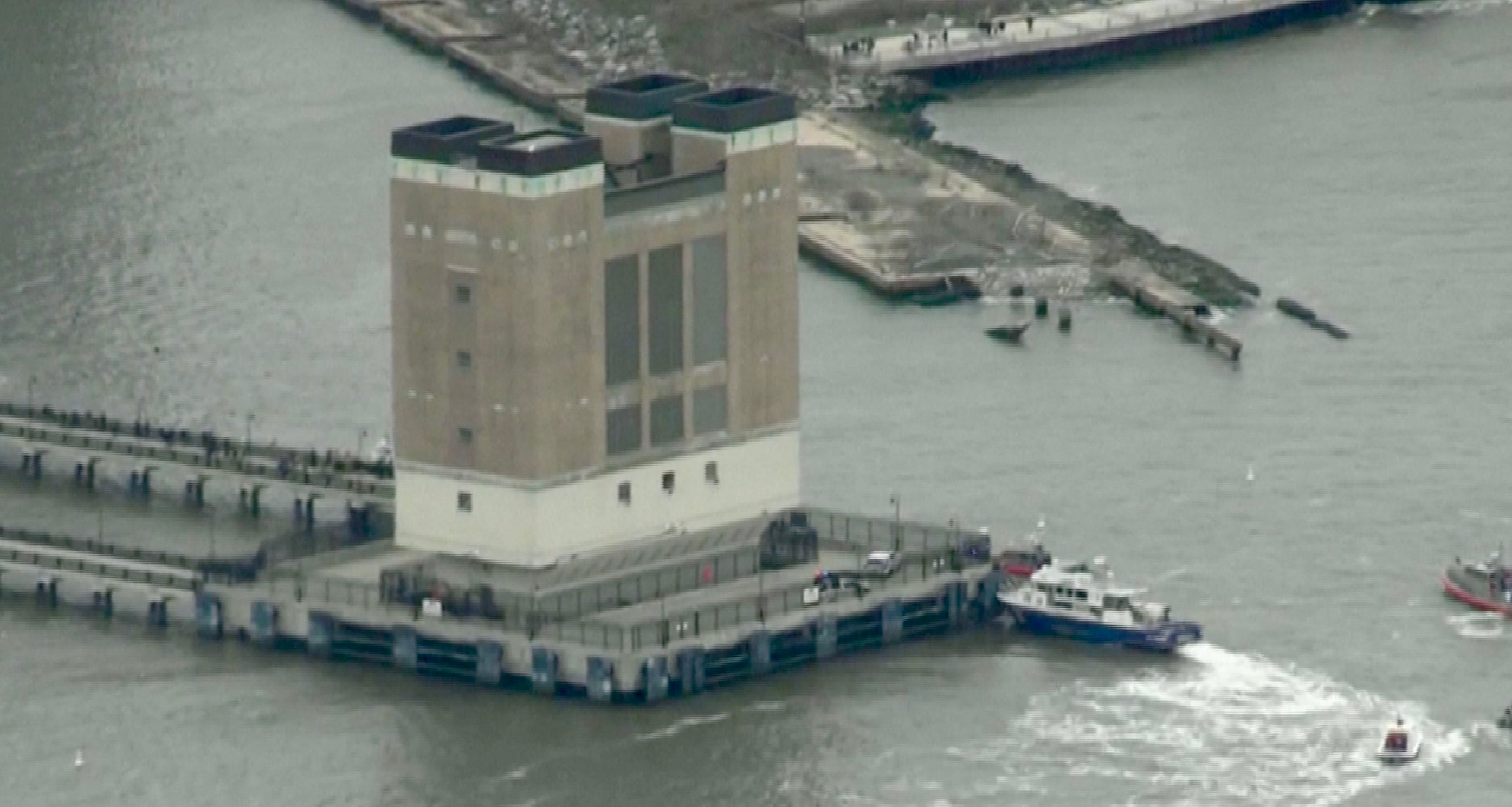 Six dead after helicopter crashes into Hudson River near NYC’s Spring Street