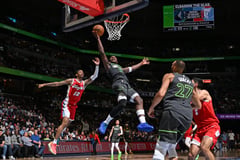 Edwards helps T-Wolves devour Grizzlies