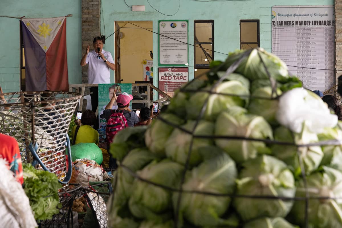 Pangilinan visits Mantalongon bagsakan in Dalaguete, Cebu