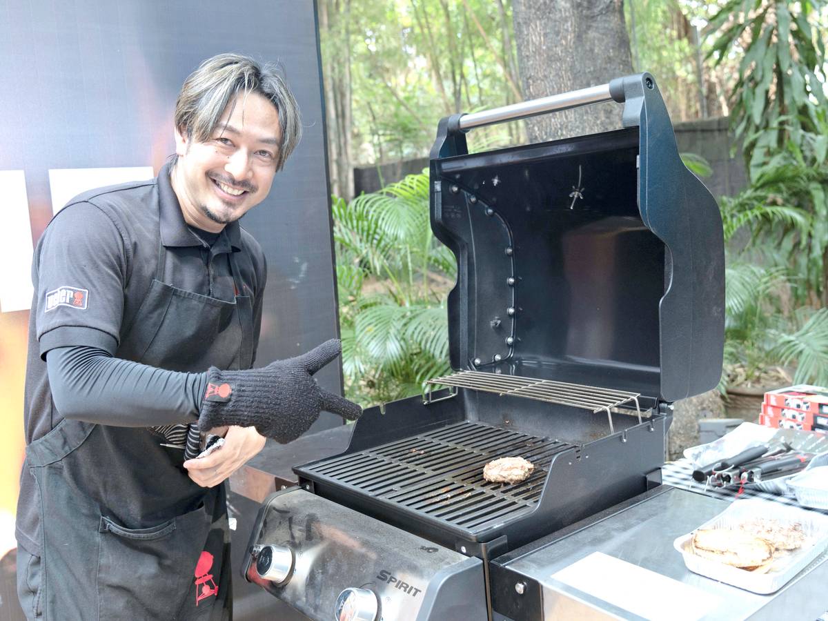 Chef Ryota Kojima with Weber Spirit Gas Grill E-315