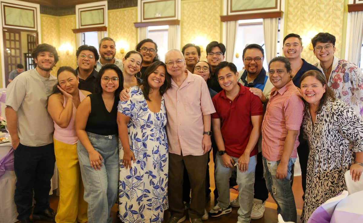 ‘Isang Himala’ cast and crew with National Artist for Film and Broadcast Arts Ricky Lee.