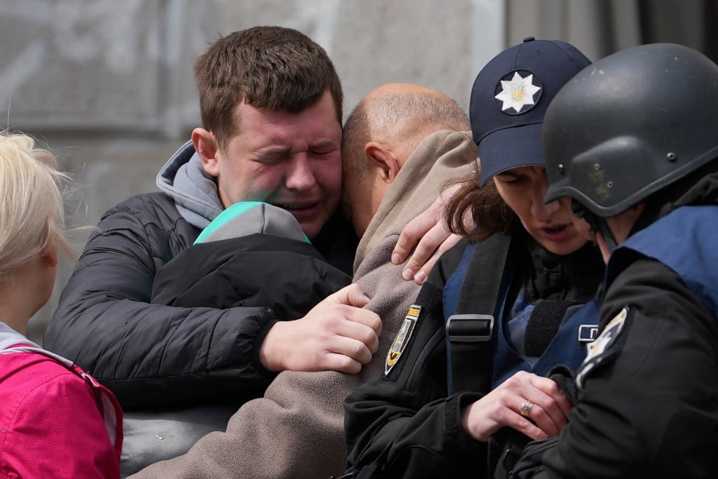 Russian strike on city centre of Ukraine's Sumy kills 32