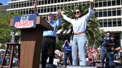 Bernie Sanders fights apathy on American left