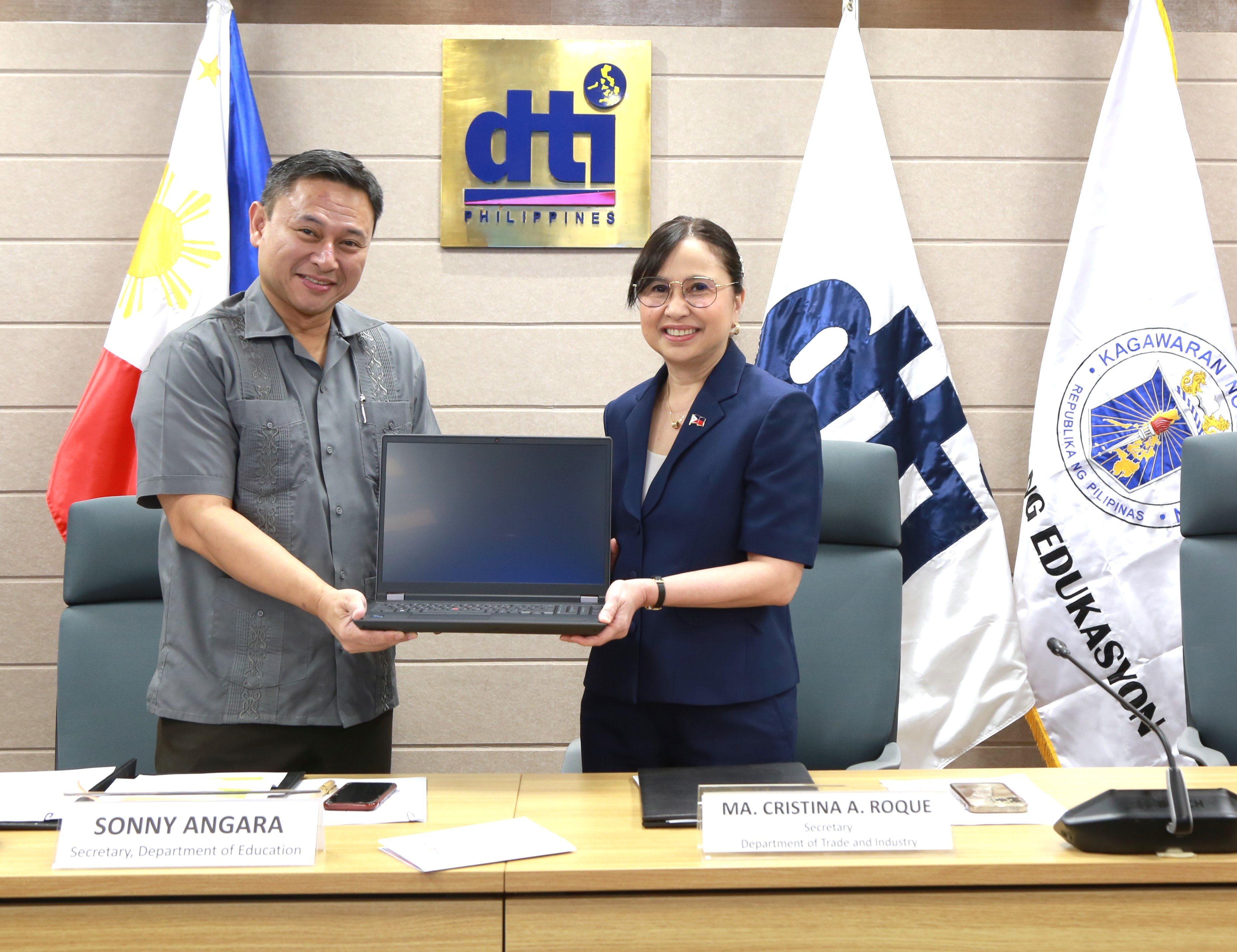 DTI donates high-powered laptops to DepEd