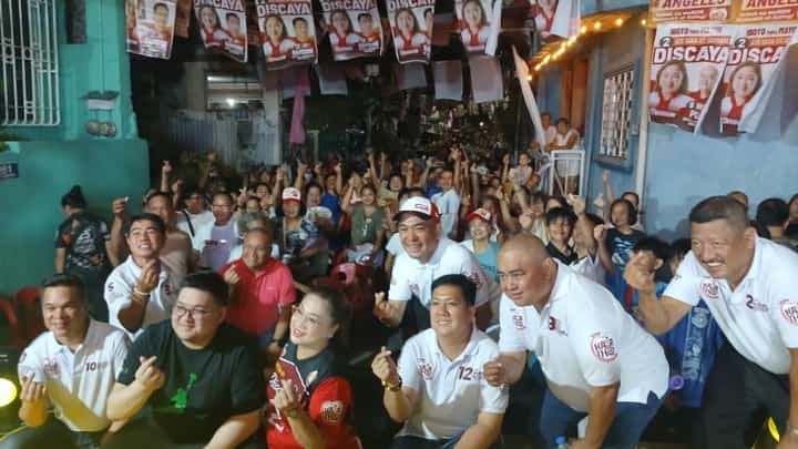 WITH passion and purpose, Pasig City mayoral candidate Sarah Discaya, flanked by District 1 council hopefuls, flashes a heart sign to a cheering crowd during a spirited public caucus in Barangay Sumilang on Tuesday evening. The symbolic gesture, set against a backdrop of community hopes and campaign energy, underscored their message of unity, compassion and a shared vision for a better Pasig.