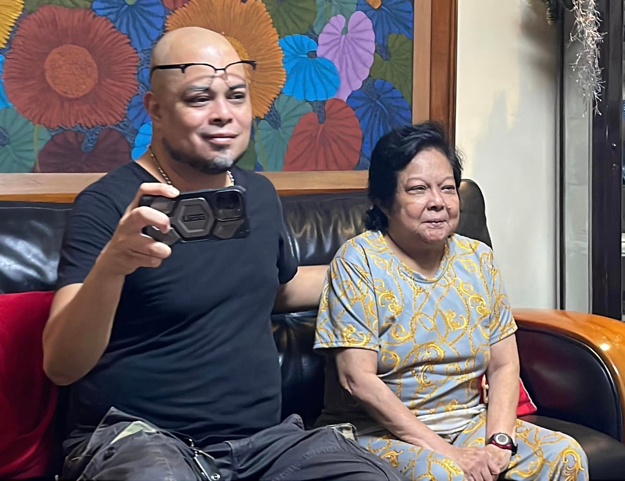Ian de Leon pays tribute to the ‘heart’ of their family