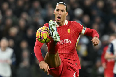  Van Dijk signs two-year extension with Liverpool