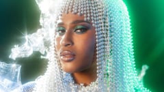 Alexie Brooks pays tribute to West Phl Sea in Nat Cos at Miss Eco International