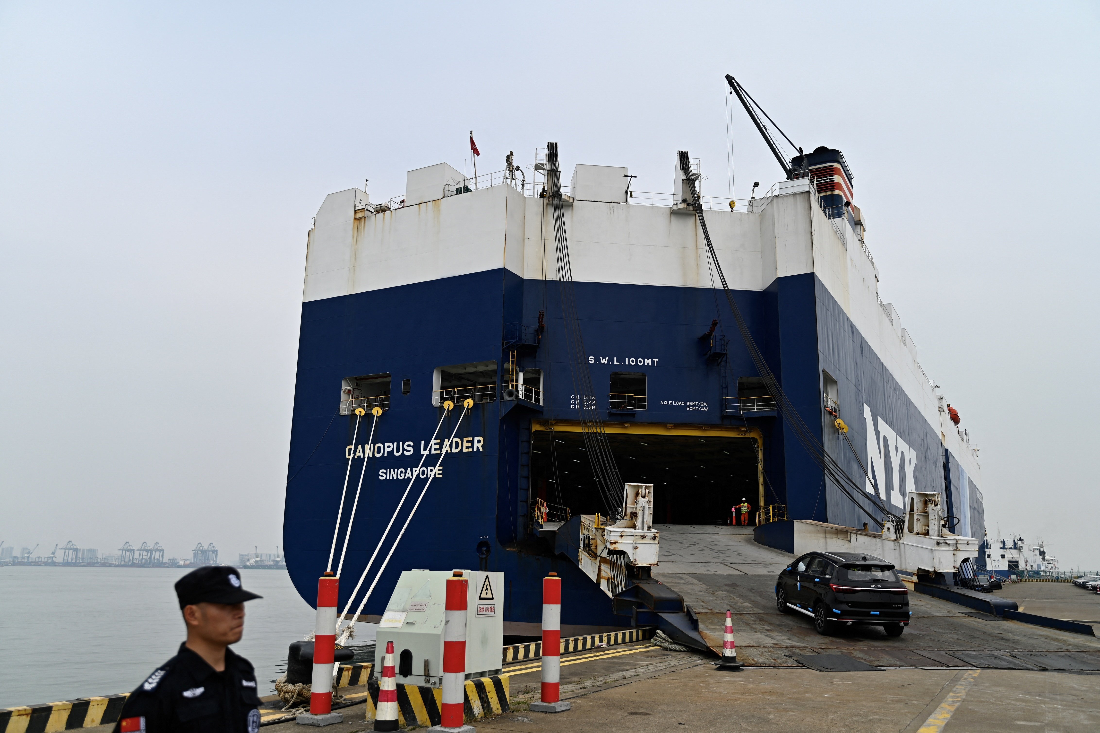        US unveils new port fees for Chinese-linked ships