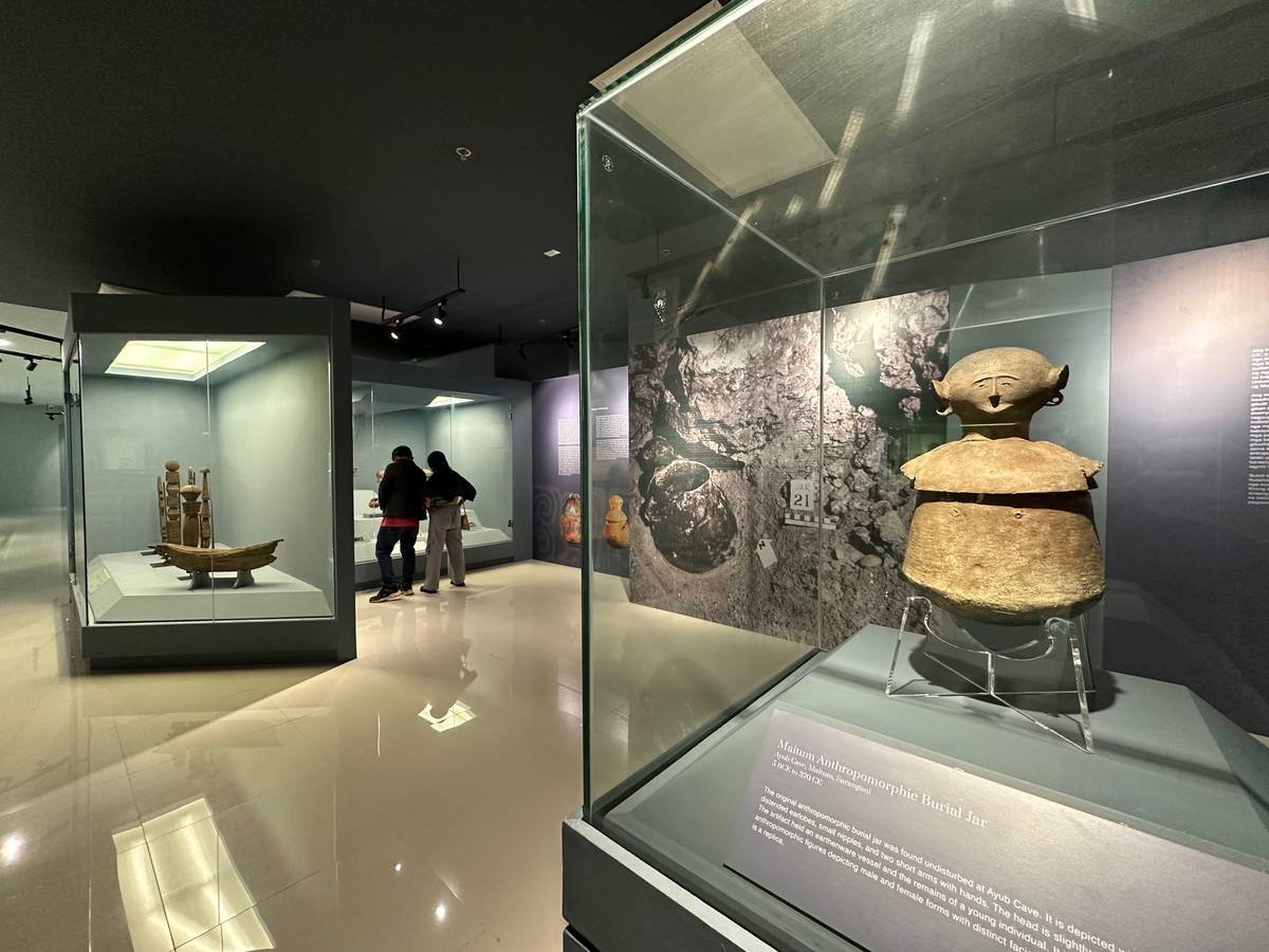 A section on the rituals for honoring the dead, it allows museum-goers deeper insight on traditional beliefs in the afterlife.