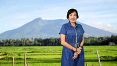 In the realm of the sacred: The woman who listens to mountains