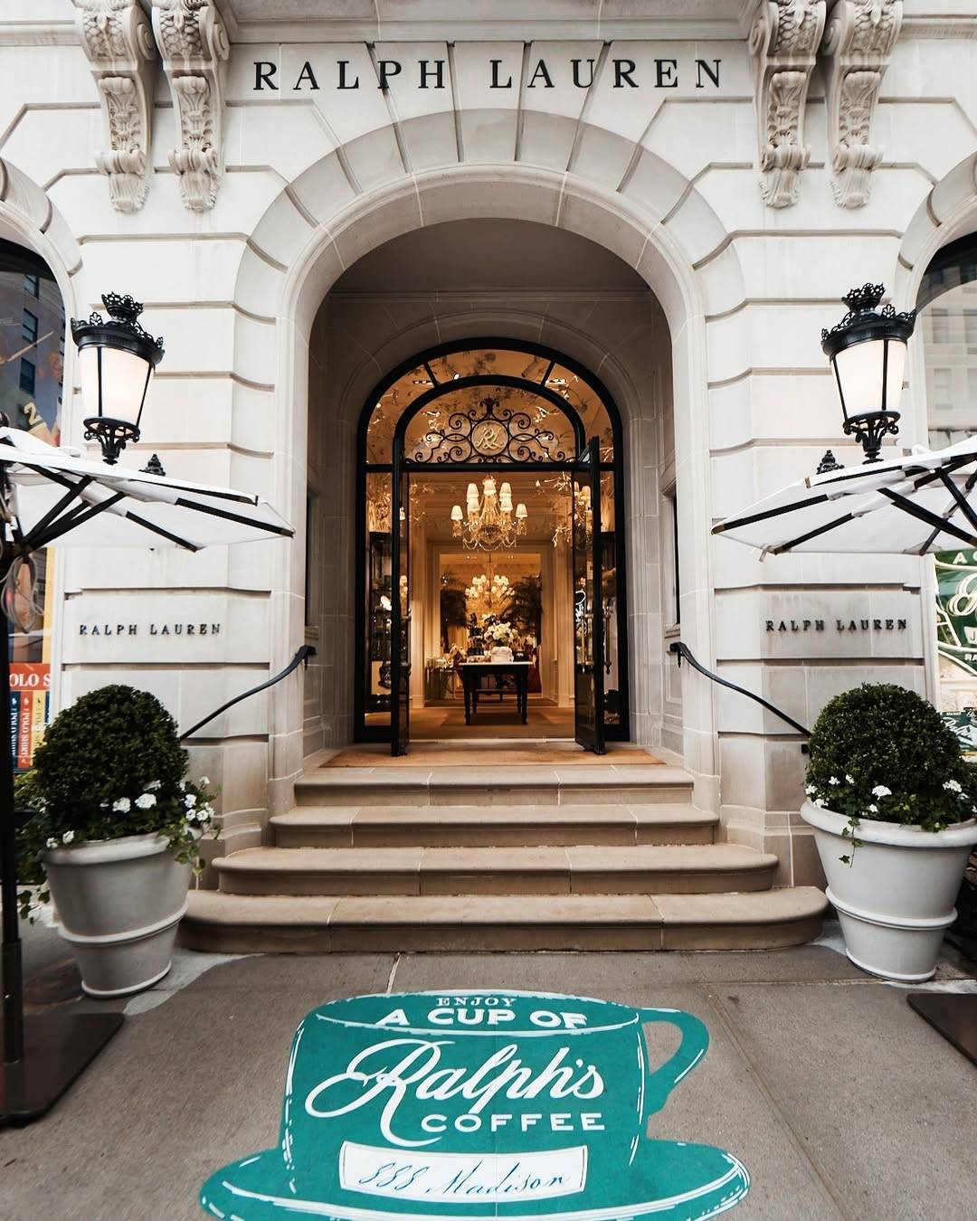 Ralph's Coffee in Madison Avenue, New York
