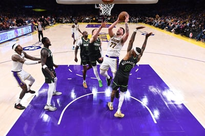 NBA playoffs begin, Lakers get bit by Timberwolves