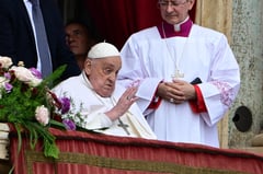 ‘Happy Easter,’ frail Pope greets faithful