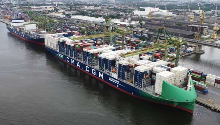 In a milestone for sustainable operations, Rio Brasil Terminal welcomed early this year the CMA CGM Bahia, a liquified natural gas-powered boxship equipped with a windshield. The 13,200-Twenty-Foot Equivalent Unit capacity vessel has a 336-meter length overall and 51-meter beam.