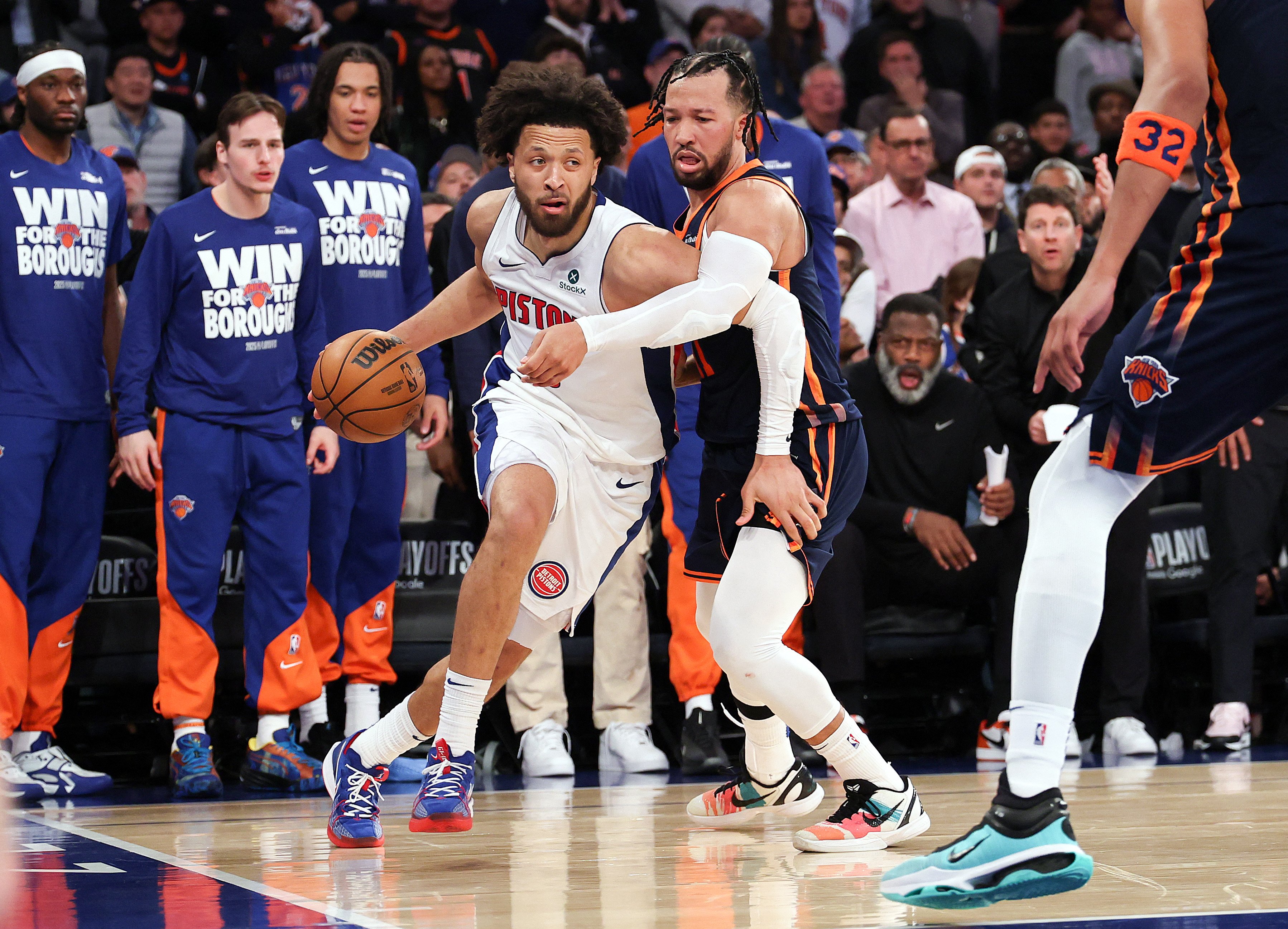 Pistons snap NBA playoff skid, vintage Leonard leads Clippers