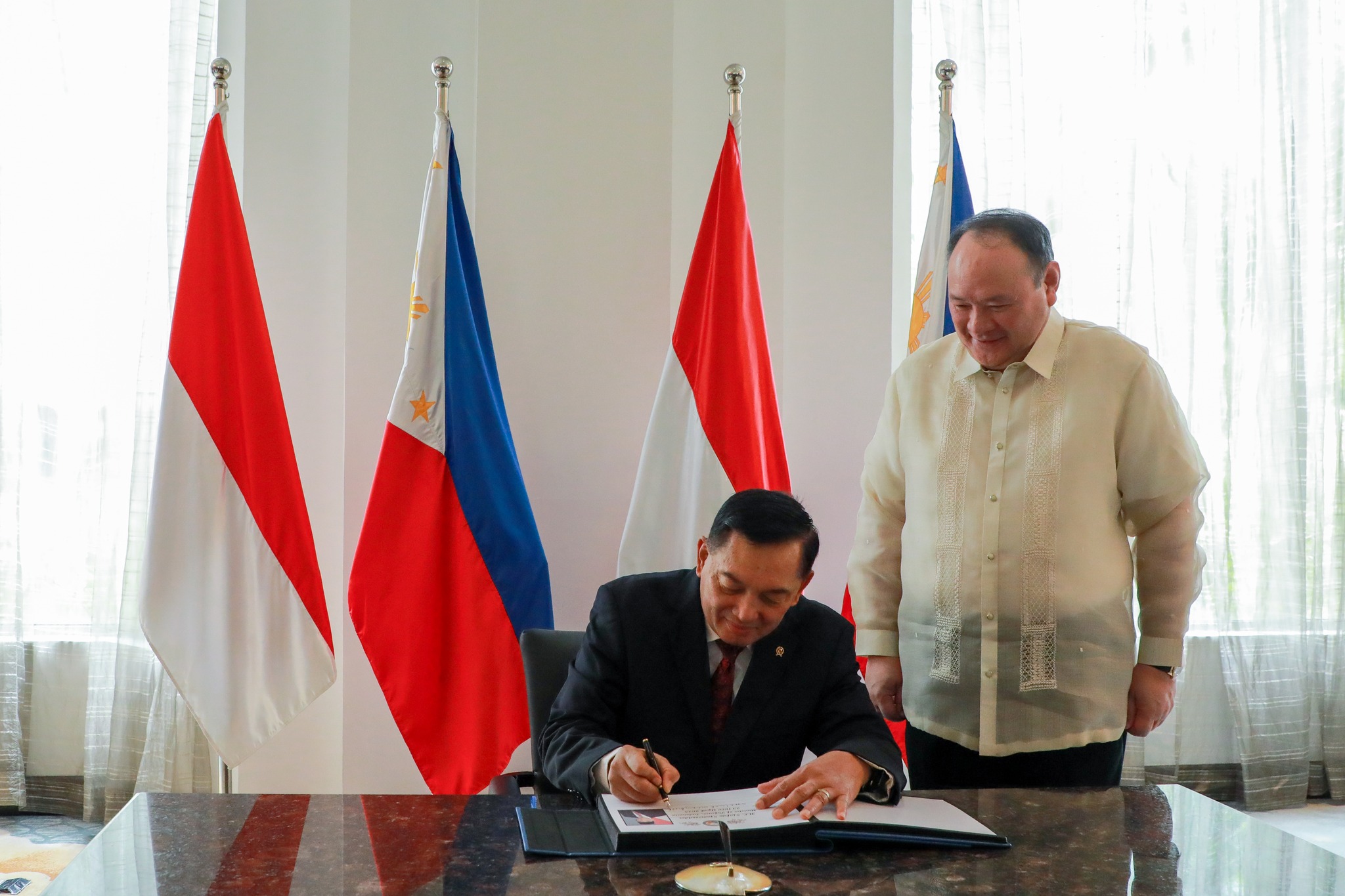 Phl, Indonesia solidify military cooperation