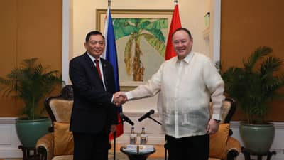 Philippine Secretary of National Defense Gilberto C. Teodoro, Jr. and Indonesian Defense Minister Sjafrie Sjamsoeddin met for a courtesy call in Manila today, April 23, 2025. (Photo courtesy of DND Comms)