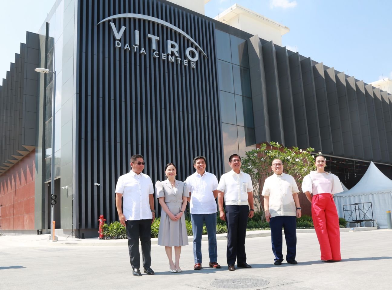 PLDT Group unveils data center in Sta. Rosa