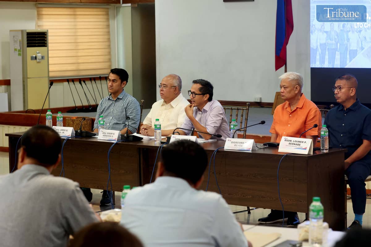 On Wednesday, 23 April 2025, at a press conference held at the LTO office in Quezon City, Department of Transportation (DOTr) Secretary Vince Dizon and LTO Chief Assistant Secretary Atty. Vigor D. Mendoza II announced the suspension of 671 public utility drivers for offenses committed during the Holy Week. The move highlights the government's ongoing efforts to ensure road safety and discipline among drivers.