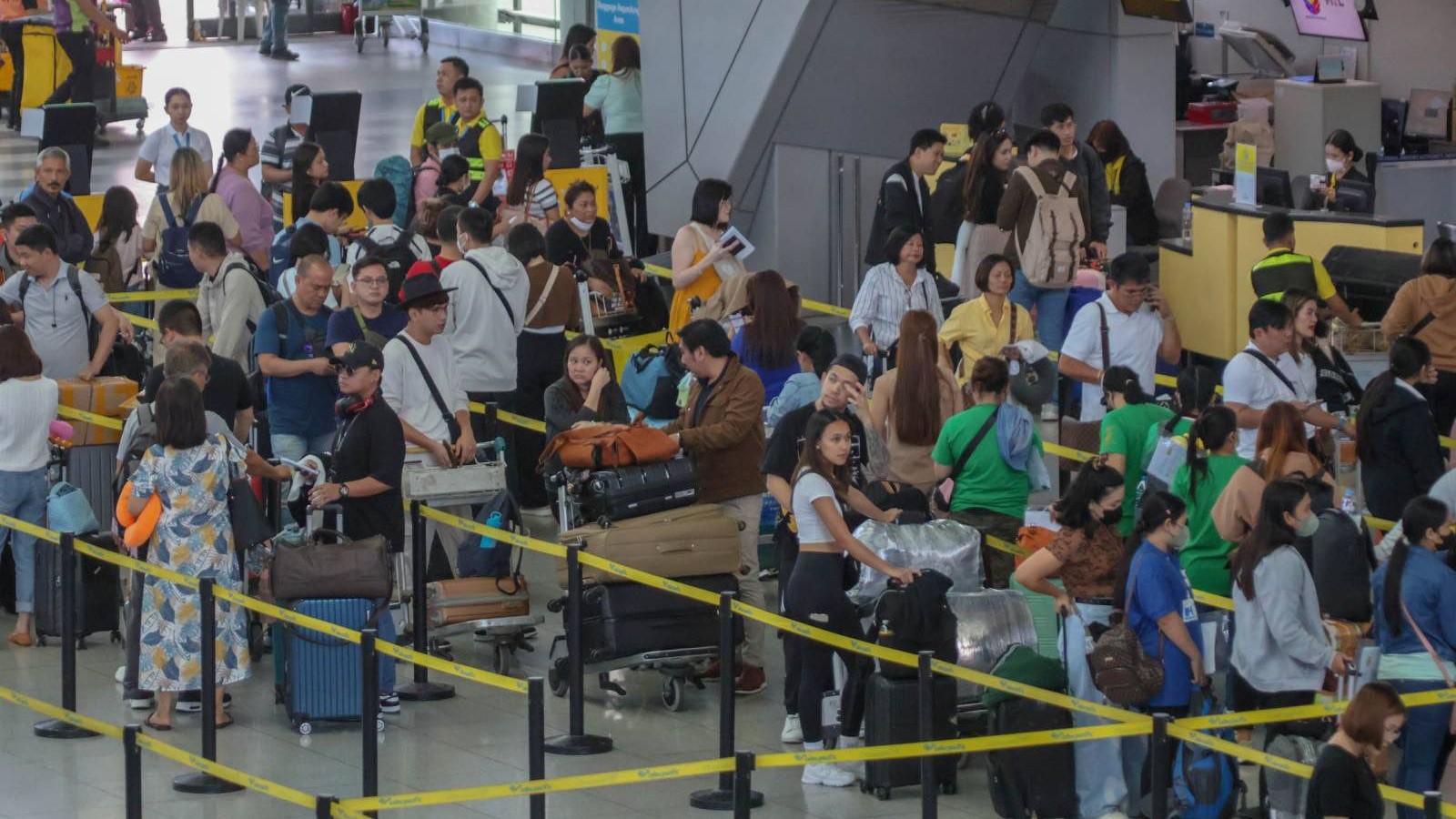 The DoT reported 1.65 million international travelers between January and March 2025 — a 0.6% decline compared to last year.