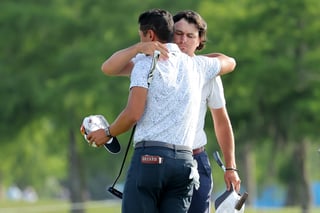 ROCKING ROOKIES: Velo, Salinda post 1-stroke lead; McIlroy, Lowry make move